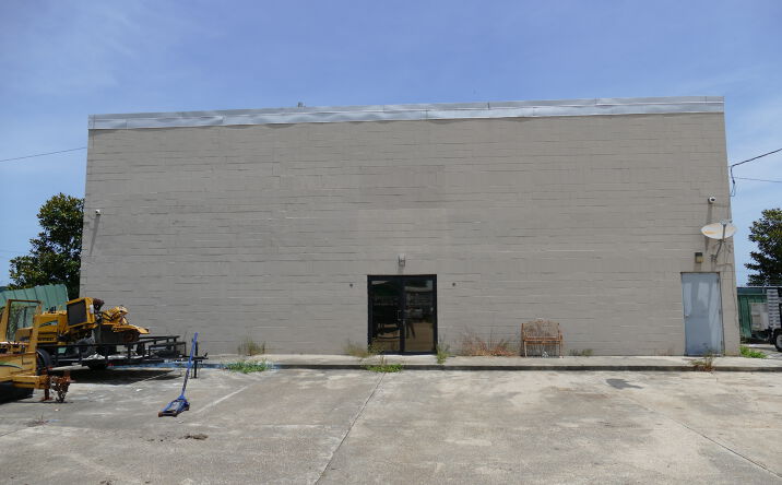 Pictures of Industrial property located at 96 W 27th St, Kenner, LA 70062 for sales - image #1