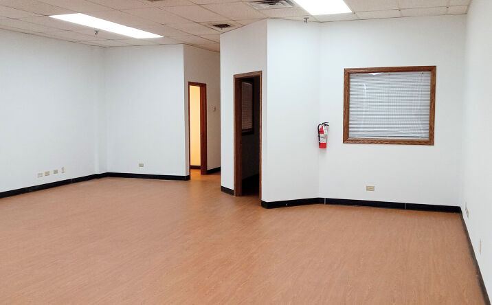 Pictures of Office property located at 1801 Hicks Rd, Rolling Meadows, IL 60008 for sales - image #1