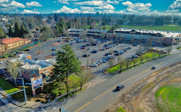 Pictures of Retail property located at 829 Keck Dr, McMinnville, OR 97128 for sales - image #1
