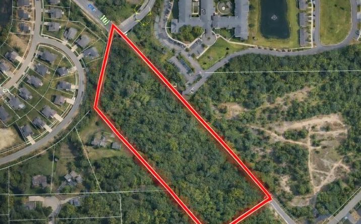 Pictures of Land property located at 000 Union Lake, White Lake Twp, MI 48386 for sales - image #1