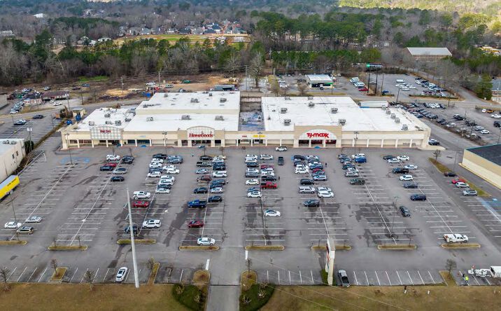 Pictures of Retail property located at 1642-1652 Montgomery Hi, Hoover, AL 35216 for sales - image #1