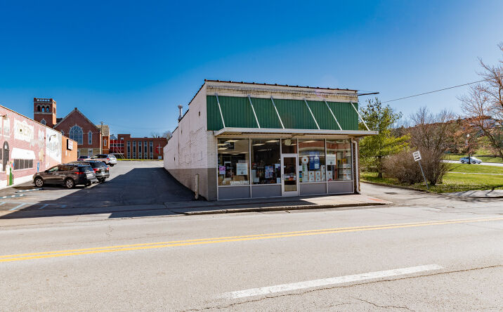 Pictures of Retail property located at 307 Merchant St, Fairmont, WV 26554 for sales - image #1