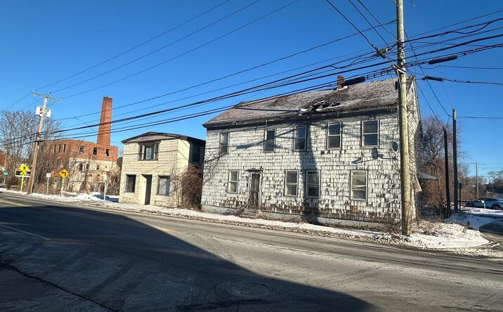 Pictures of Multifamily property located at 438 Hartford Pike, Killingly, CT 06241 for sales - image #1
