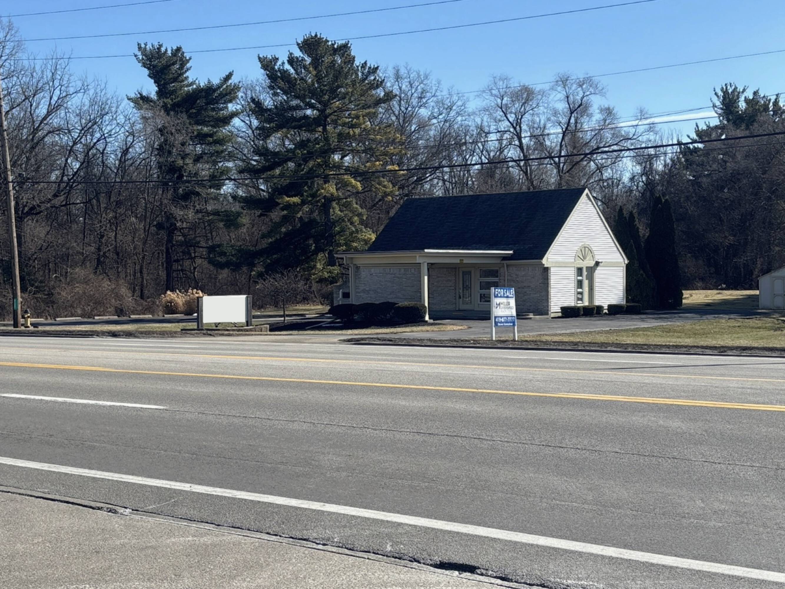 8133 Airport Hwy, Holland, OH 43528