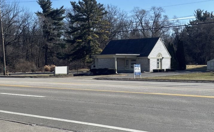 Pictures of Office, Retail property located at 8133 Airport Hwy, Holland, OH 43528 for sales - image #1