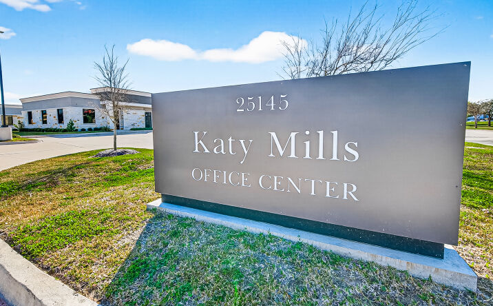 Pictures of Office property located at 25145 Star Ln, Katy, TX 77494 for sales - image #1