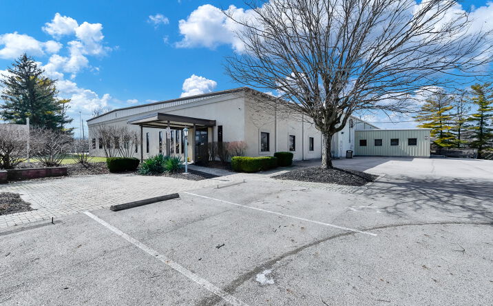 Pictures of Industrial property located at 2455 Harrisburg Pike, Grove City, OH 43123 for sales - image #1