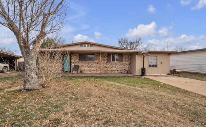 Pictures of Land property located at 1917 Chapman St, San Angelo, TX 76901 for sales - image #1