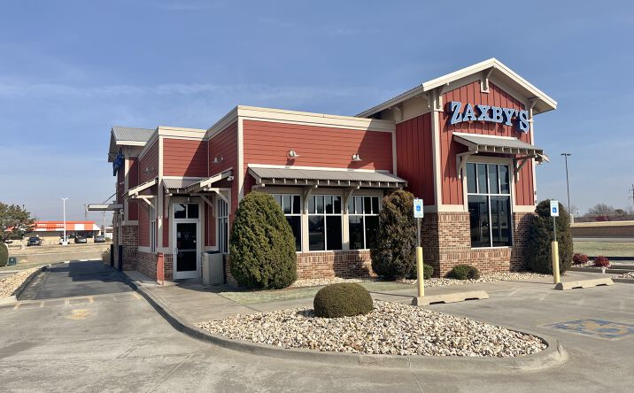 Pictures of Retail property located at 5859 Northwest Expy, Warr Acres, OK 73132 for sales - image #1