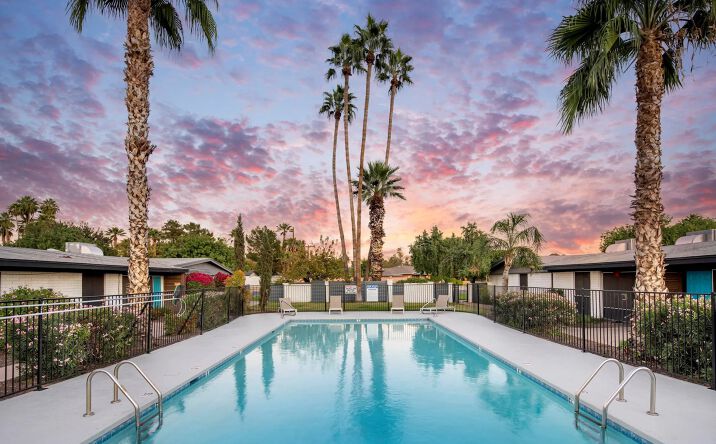Pictures of Multifamily property located at 2620 N 40th St, Phoenix, AZ 85008 for sales - image #1