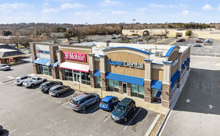 Pictures of Office, Retail property located at 1427 E Dixie Dr, Asheboro, NC 27203 for sales - image #1