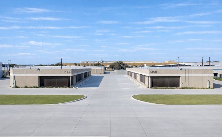 Pictures of Industrial property located at 1450 & 1452 Halsey Way, Carrollton, TX 75007 for sales - image #1