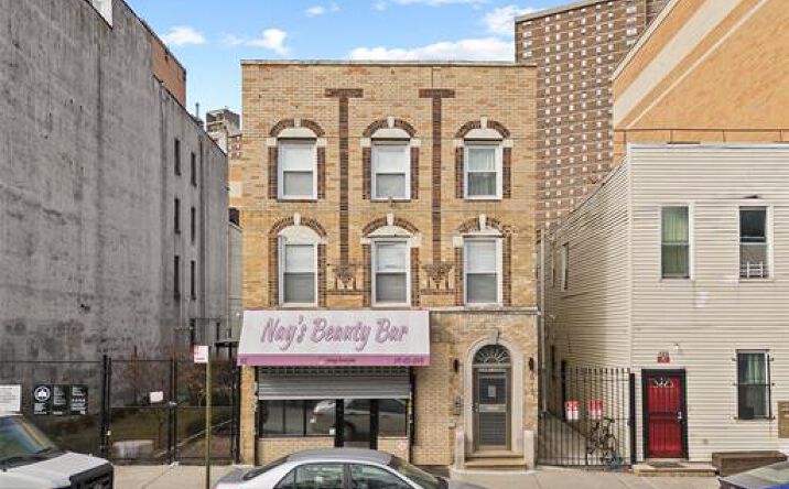 Pictures of Retail, Mixed Use property located at 811 Courtlandt Ave, New York, NY 10451 for sales - image #1