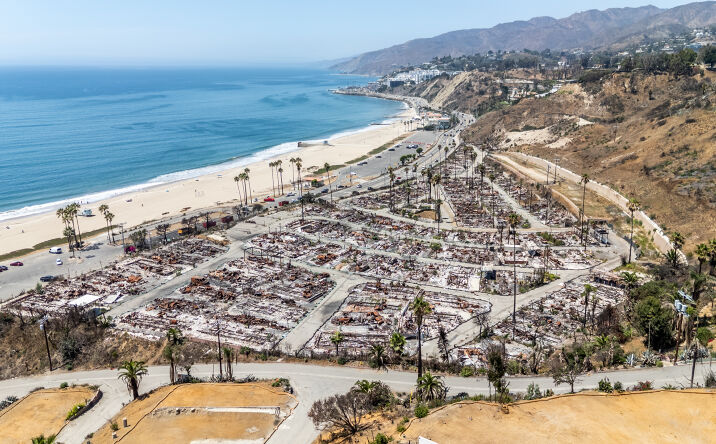 Pictures of Land property located at 16321 Pacific Coast Hwy, Los Angeles, CA 90272 for sales - image #1