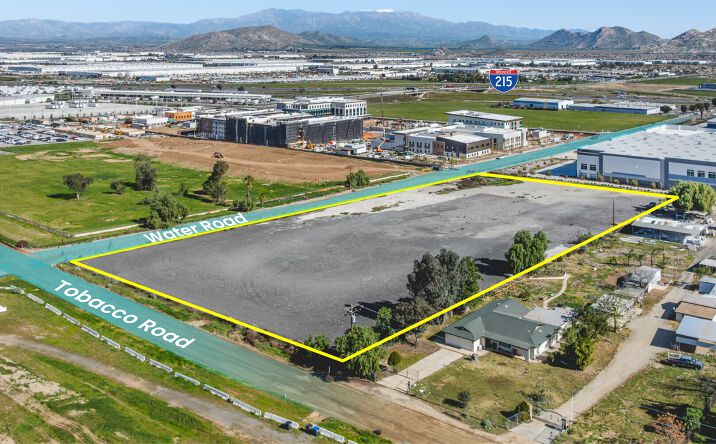 Pictures of Land property located at Tobacco Rd, Mead Valley, CA 92570 for sales - image #1