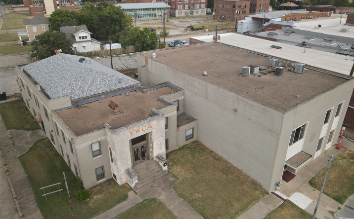Pictures of Mixed Use property located at 27 W Broadway, Ardmore, OK 73401 for sales - image #1