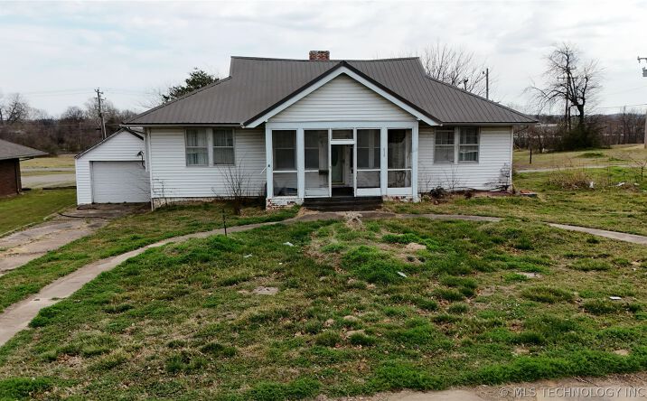 Pictures of Mixed Use, Office, Special Purpose, Retail property located at 413 S Main Street, Eufaula, OK 74432 for sales - image #1