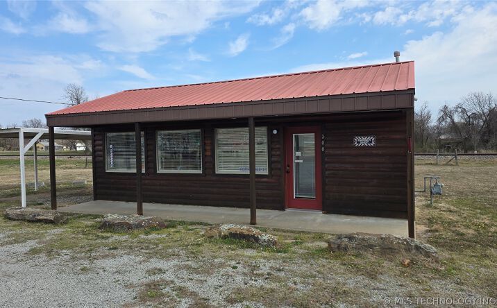 Pictures of Mixed Use property located at 300 S Front Street, Eufaula, OK 74432 for sales - image #1