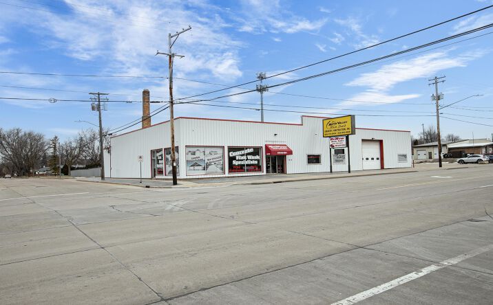 Pictures of Special Purpose property located at 1610 W Wisconsin Avenue, Appleton, WI 54914 for sales - image #1