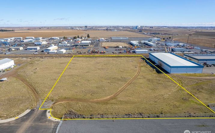 Pictures of Land property located at 0 Nna Silva Street #E, Moses Lake, WA 98837 for sales - image #1