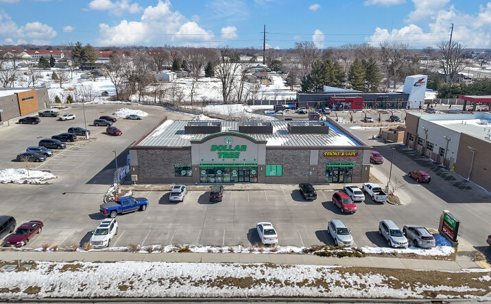 Pictures of Retail property located at 709 34th Ave SW, Altoona, IA 50009 for sales - image #1