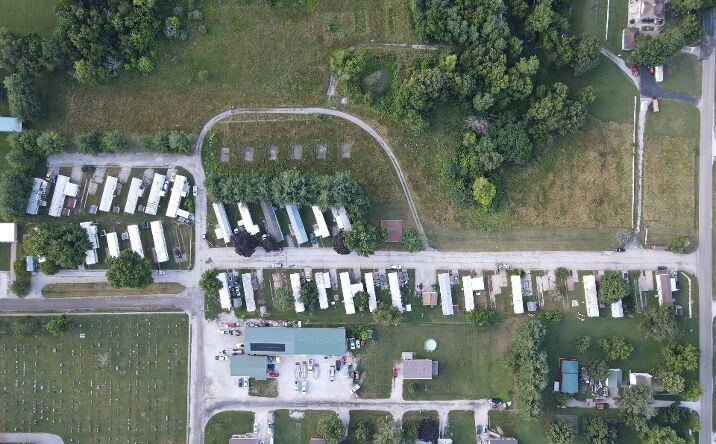 Pictures of Mobile Home Park property located at 661 N 19th St, Hamilton, IL 62341 for sales - image #1