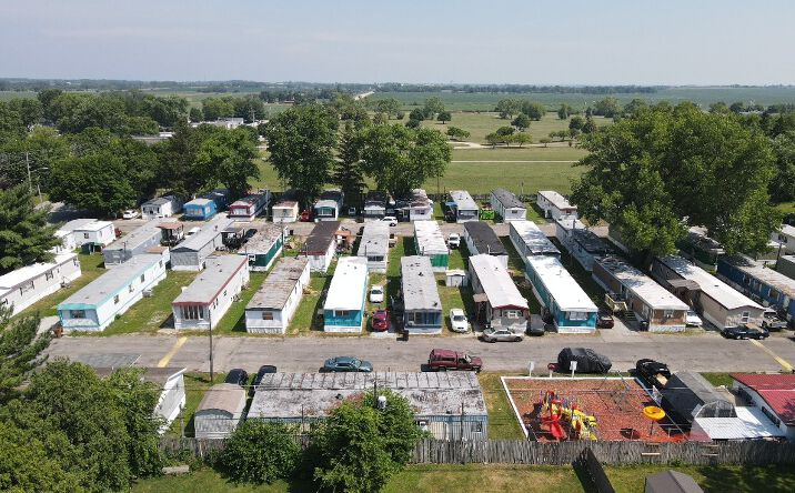 Pictures of Mobile Home Park property located at 1 Mahoning Ave, Rantoul, IL 61866 for sales - image #1