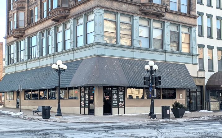 Pictures of Business for Sale, Retail property located at 102 W Washington St, Bloomington, IL 61701 for sales - image #1