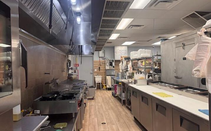 Pictures of Business for Sale property located at College Pkwy, Fort Myers, FL 33919 for sales - image #1