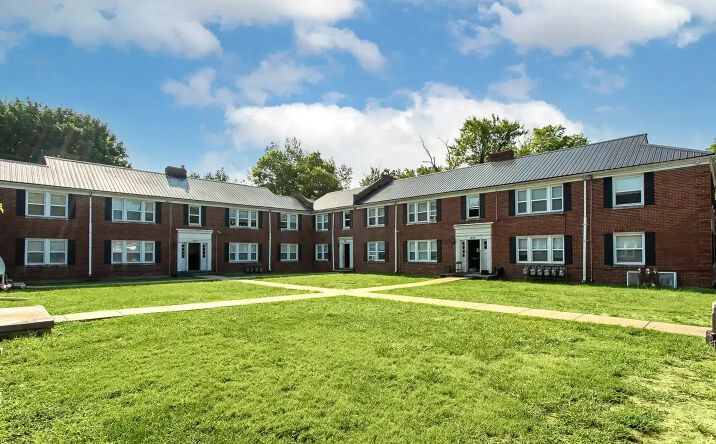 Pictures of Multifamily property located at 649 S 44th St, Louisville, KY 40211 for sales - image #1