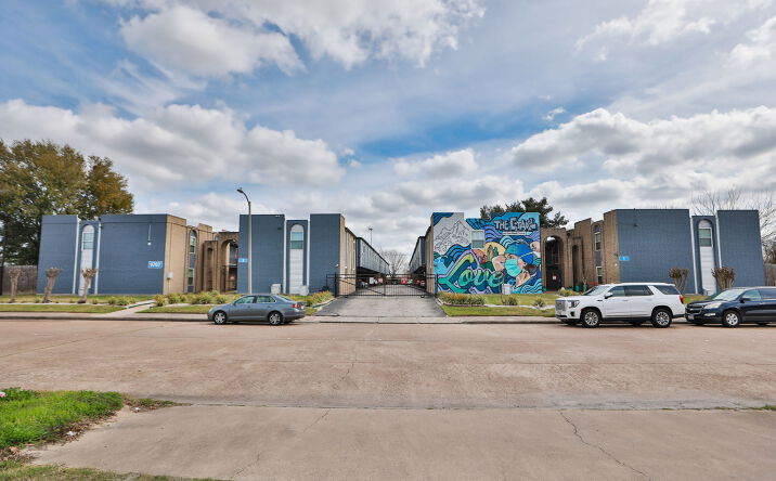 Pictures of Multifamily property located at 9707 Timberside Dr, Houston, TX 77025 for sales - image #1