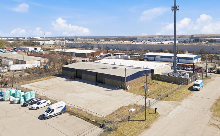 Pictures of Industrial property located at 473 Roberts Ave, Louisville, KY 40214 for sales - image #1