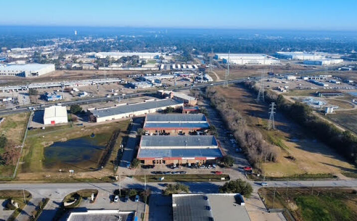 Pictures of Industrial, Mixed Use property located at 10541 FM 1960, Houston, TX 77070 for sales - image #1