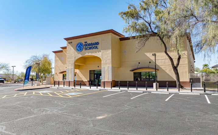 Pictures of Retail property located at 8348 W Deer Valley Rd, Peoria, AZ 85382 for sales - image #1