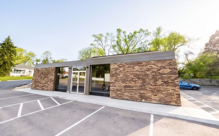 Pictures of Retail property located at 2324 Vermillion St, Hastings, MN 55033 for sales - image #1