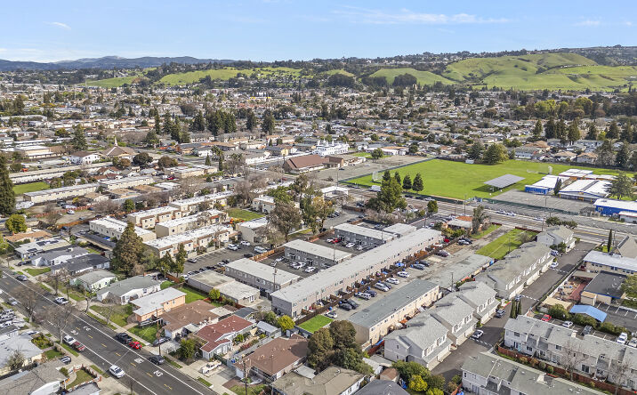Pictures of Multifamily property located at 16525 Gading Rd, Hayward, CA 94544 for sales - image #1