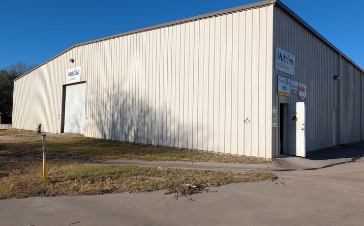 Pictures of Industrial property located at 602 Ave B, Moody, TX 76557 for sales - image #1