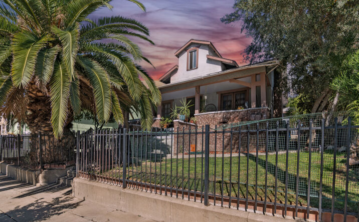 Pictures of Multifamily property located at 1917 New Jersey, Los Angeles, CA 90033 for sales - image #1