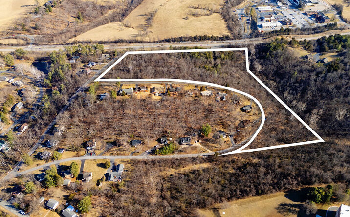 Pictures of Land property located at 850 Commerce Rd, Staunton, VA 24401 for sales - image #1