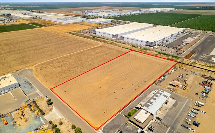 Pictures of Land property located at 7930 W Sunnyview Ave, Visalia, CA 93291 for sales - image #1