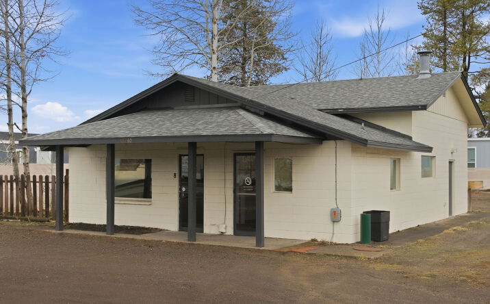 Pictures of Office property located at 16440 Finley Butte Rd, La Pine, OR 97739 for sales - image #1