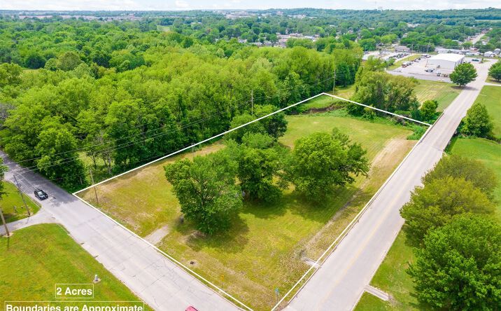 Pictures of Land property located at 809 S Muskogee Avenue, Claremore, OK 74017 for sales - image #1
