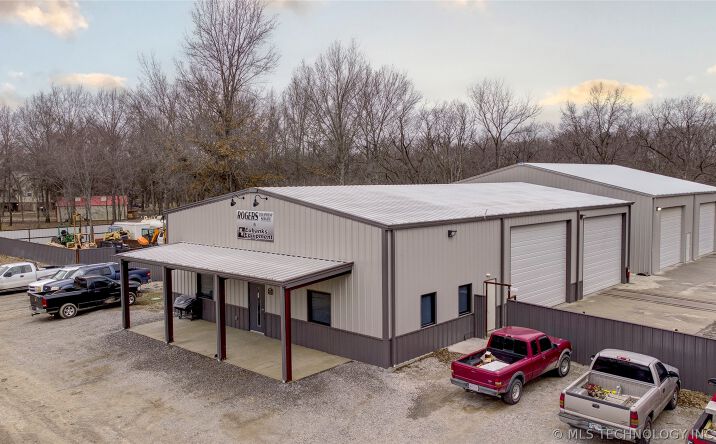 Pictures of Industrial, Office, Retail property located at 21300 S 4200 Road, Claremore, OK 74019 for sales - image #1
