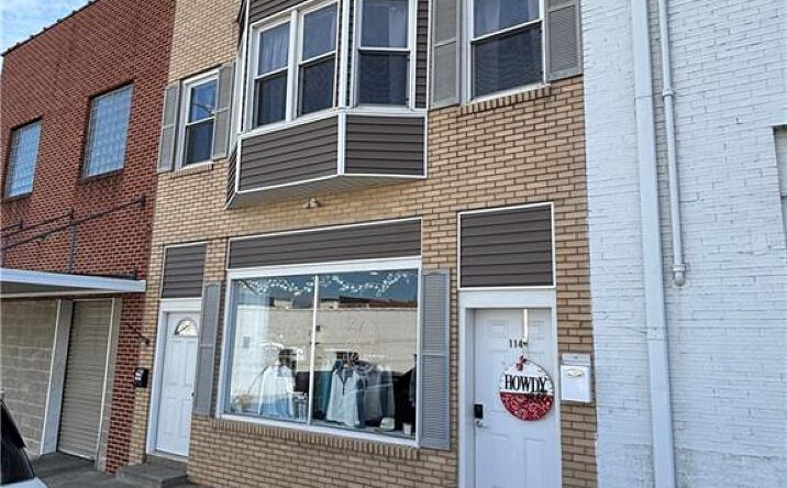 Pictures of Business for Sale, Retail, Industrial property located at 114 E 2nd Street, Maryville, MO 64468 for sales - image #1
