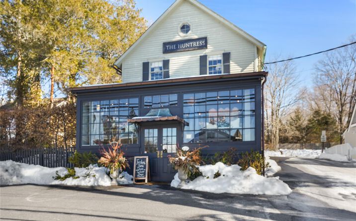 Pictures of Retail property located at 259 Westchester Avenue, Pound Ridge, NY 10576 for sales - image #1