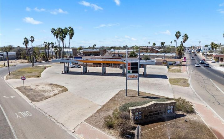 Pictures of Retail property located at 900 E 2nd Street, Rio Grande City, TX 78582 for sales - image #1