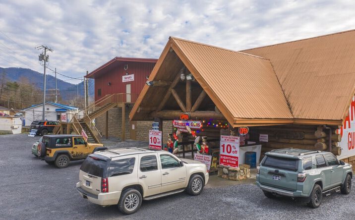 Pictures of Mixed Use property located at 118 1st Ave, Hampton, TN 37658 for sales - image #1