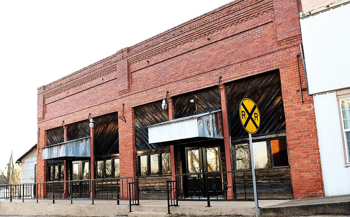 Pictures of Mixed Use, Office property located at 204 S Tyler St, Big Sandy, TX, Big Sandy, TX 75755 for sales - image #1