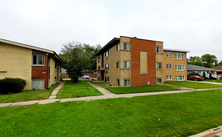 Pictures of Multifamily property located at 18429 Torrence Ave, Lansing, IL 60438 for sales - image #1