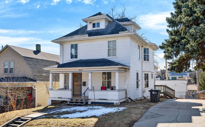 Pictures of Multifamily property located at 3521 Jones St, Omaha, NE 68105 for sales - image #1